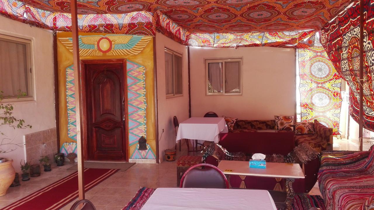 Pyramids Overlook Inn Kafrat al Jabal Exterior photo