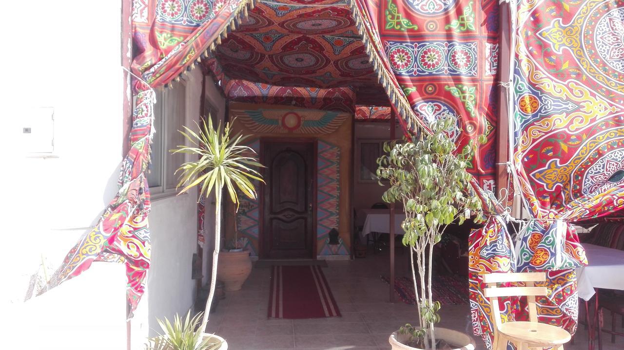 Pyramids Overlook Inn Kafrat al Jabal Exterior photo