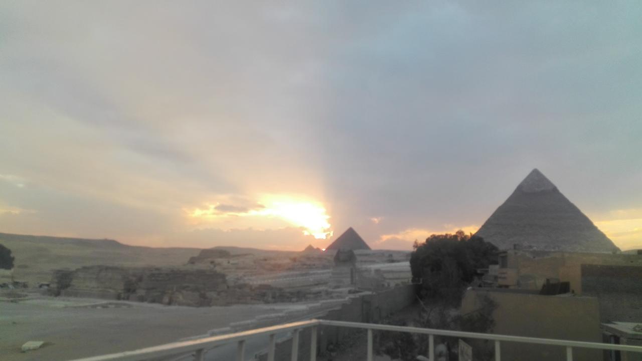 Pyramids Overlook Inn Kafrat al Jabal Exterior photo