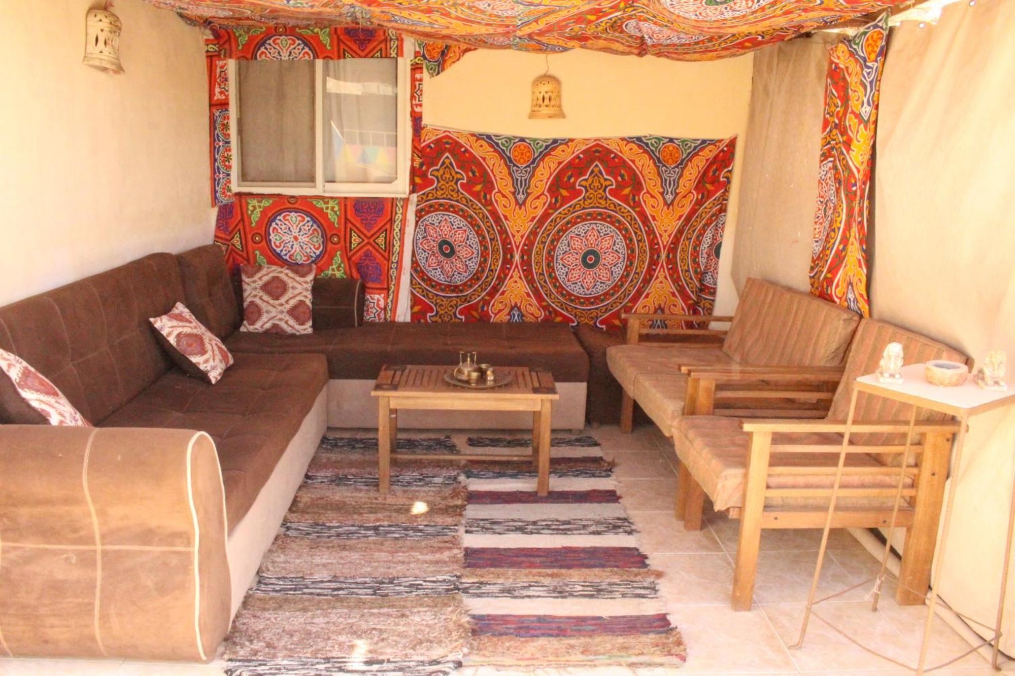 Pyramids Overlook Inn Kafrat al Jabal Exterior photo